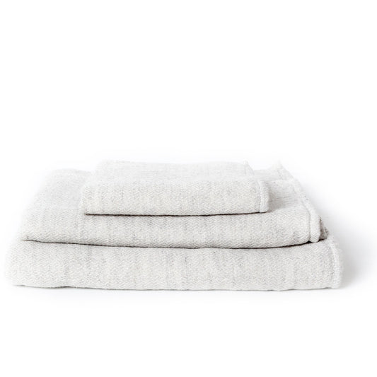 CLAIRE ORGANIC COTTON TOWEL - SILVER GREY