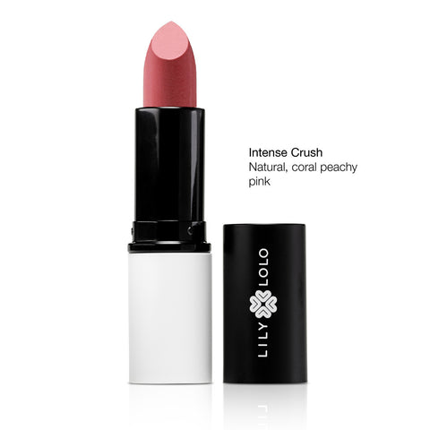 NATURAL LIPSTICK <br> Delivers a burst of radiant colour while protecting your lips
